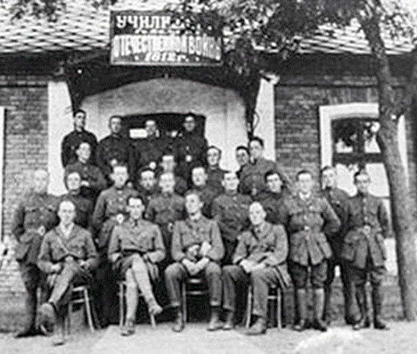 Officers and men of the ACEF in Vladikavkas