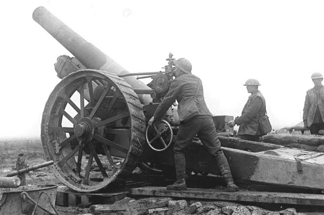 A British howitzer team