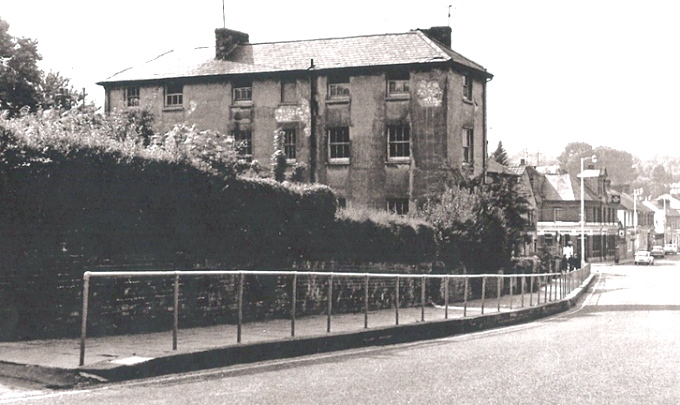 8 Upper Stockbridge Road, Winchester