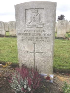 Grave in Warlincourt Halte British Cemetery, Saulty, Pas de Calais, France 